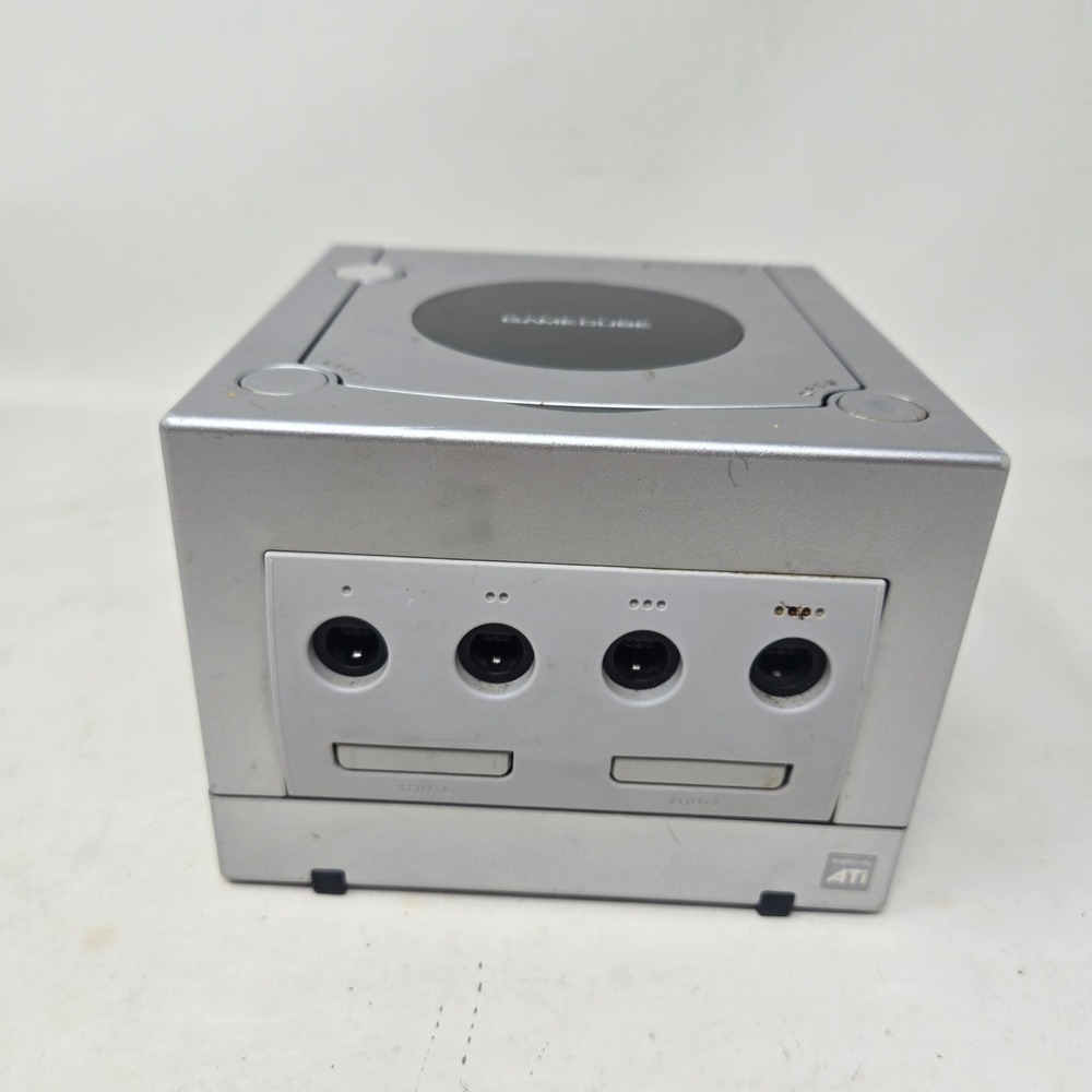 Nintendo GameCube Console Platinum Silver DOL-001 For Parts Repair